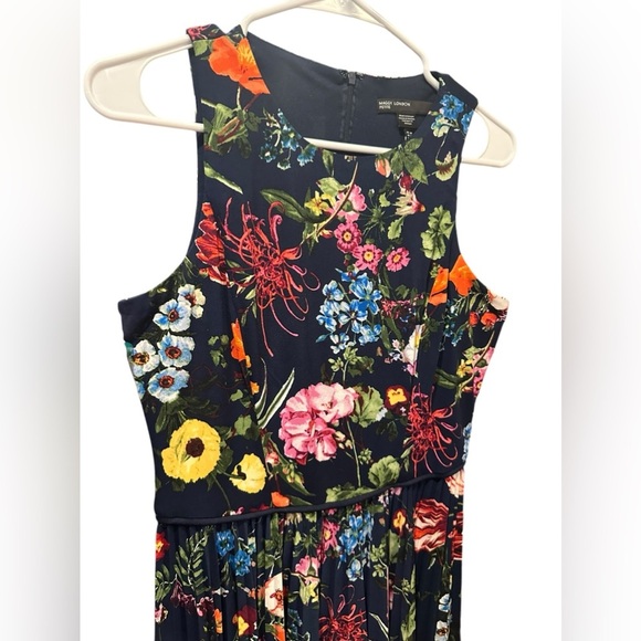 Maggy London Navy floral dress petite size 10P - Picture 4 of 12